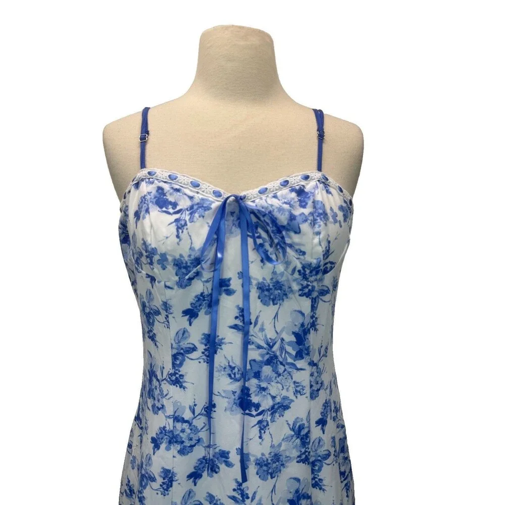Altar'd State Floral Bow Dress Med White Blue Babydoll Short Ruffle Sweetheart - Picture 3 of 12